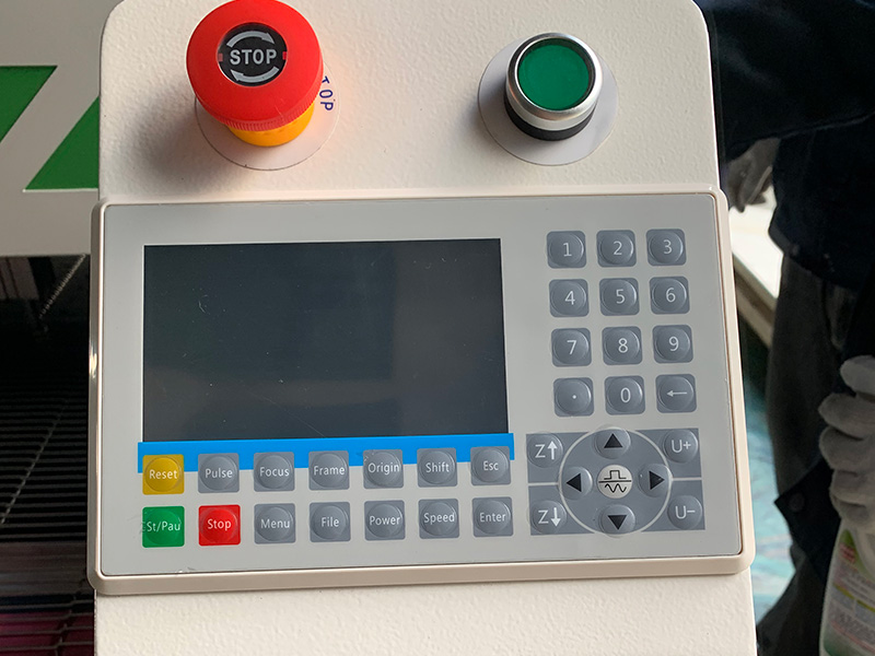 2025年最暢銷的工業織物激光切割機