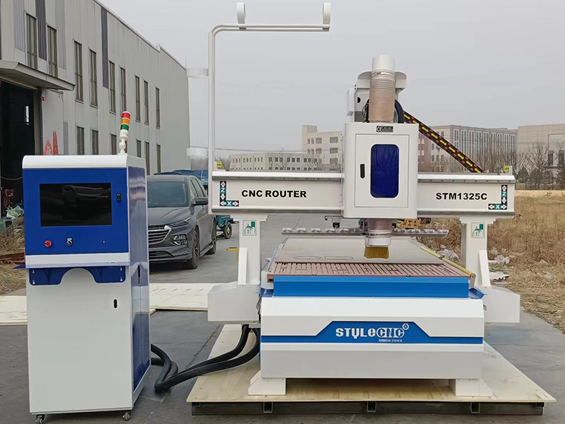 4x8 帶旋轉(zhuǎn)自動換刀裝置套件的自動換刀數(shù)控雕刻機 4x8 帶旋轉(zhuǎn)自動換刀裝置套件的自動換刀數(shù)控雕刻機