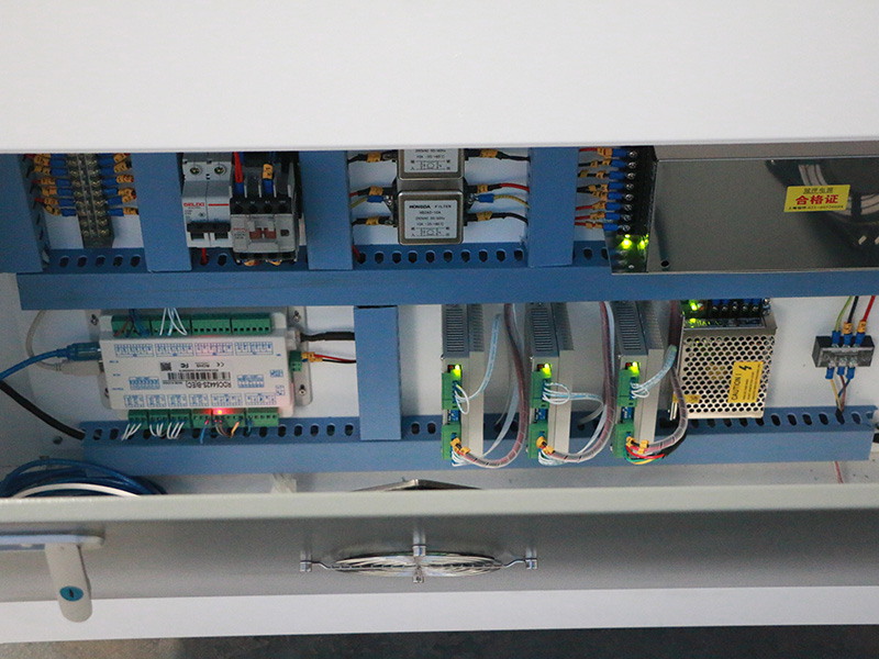 CO2 旋轉激光雕刻機電子盒