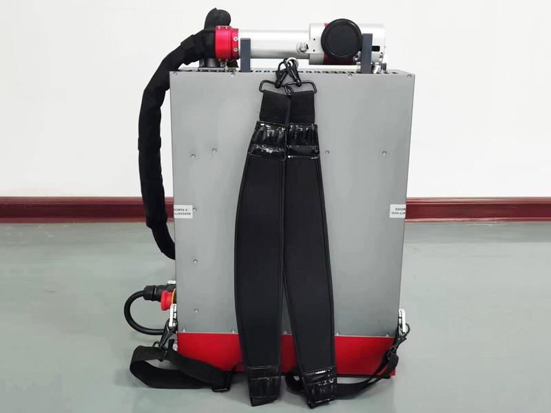 實惠價格 100W 背包式激光清洗機(jī)出售