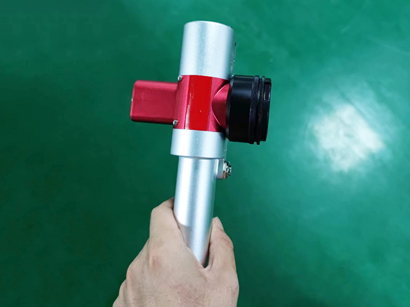 實惠價格 100W 背包式激光清洗機(jī)出售