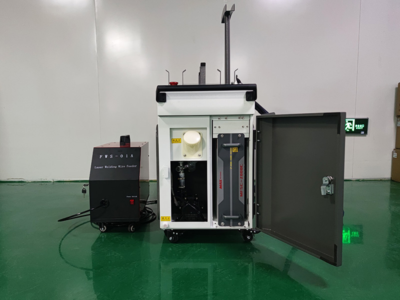 三合一手持式激光焊接、清洗、切割機