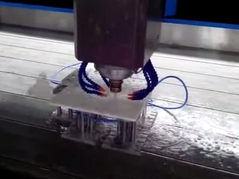 用于臺面切割、邊緣拋光的石材自動換刀數控雕刻機 用于臺面切割、邊緣拋光的石材自動換刀數控雕刻機