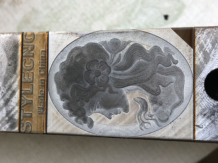 3D 硬鋼上的激光壓花