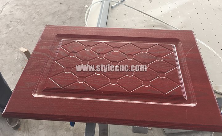 用于定制櫥柜門制作的木工數(shù)控機床