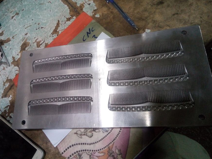 臺(tái)式小型數(shù)控銑床樣品 臺(tái)式小型數(shù)控銑床樣品