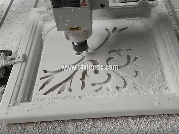 用于裝飾燈箱切割的數控雕刻機 用于裝飾燈箱切割的數控雕刻機