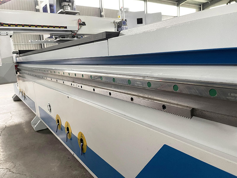 上銀導軌直線軸承和滾珠絲杠 上銀導軌直線軸承和滾珠絲杠