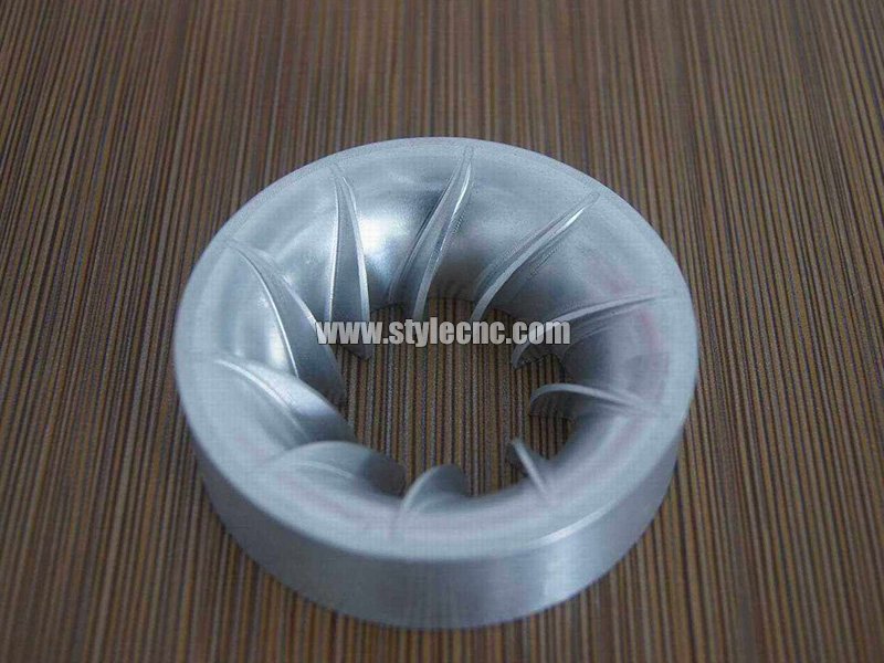 用于半封閉葉輪制造的小型五軸數(shù)控機(jī)床