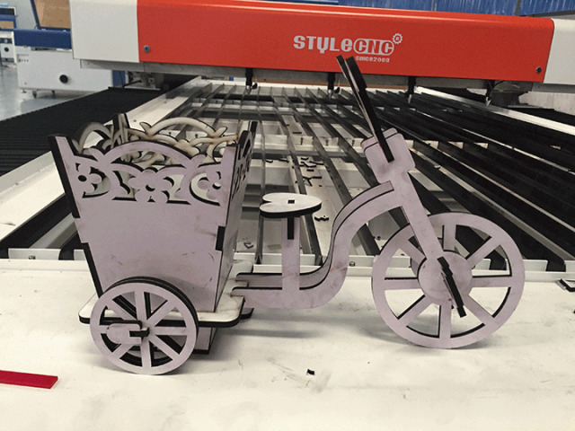 CO2 激光切割機 150W 用于MDF項目 CO2 激光切割機 150W 用于MDF項目