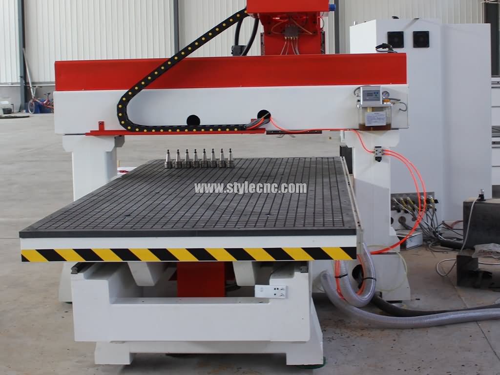 帶移動工作臺的數控雕刻機 帶移動工作臺的數控雕刻機