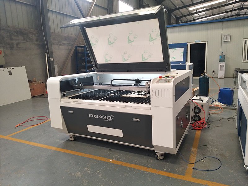 CO2 激光切割機(jī) CO2 激光切割機(jī)