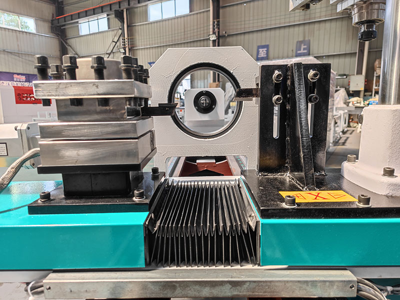 數(shù)控木工車床自動換刀裝置 數(shù)控木工車床自動換刀裝置