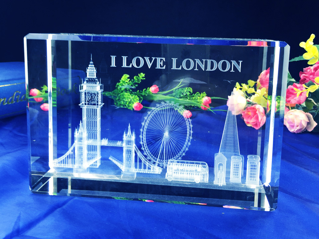 激光雕刻個性化 3D 水晶藝術