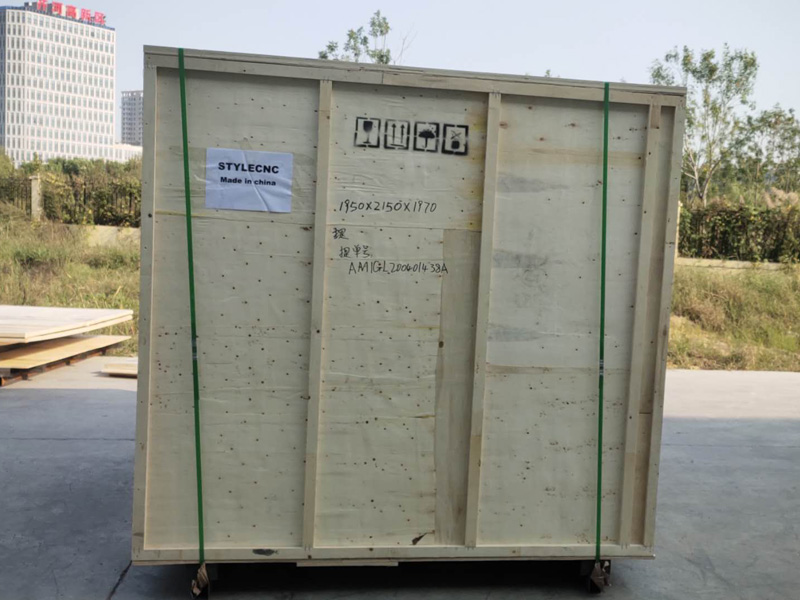 包裝 4x4 業(yè)余愛(ài)好數(shù)控銑床 STG1212 帶 4 個(gè)主軸 包裝 4x4 業(yè)余愛(ài)好數(shù)控銑床 STG1212 帶 4 個(gè)主軸