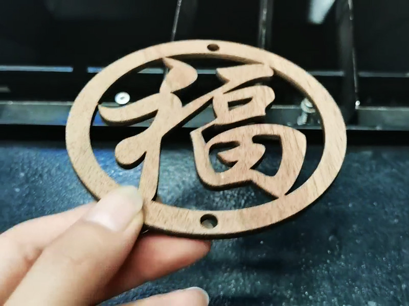 4x4 CO2 激光切割木制工藝品