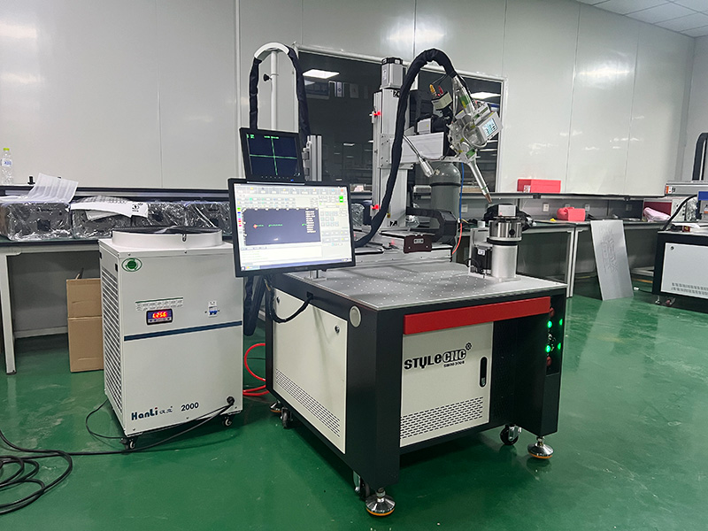 自動(dòng)激光焊接機(jī) 自動(dòng)激光焊接機(jī)