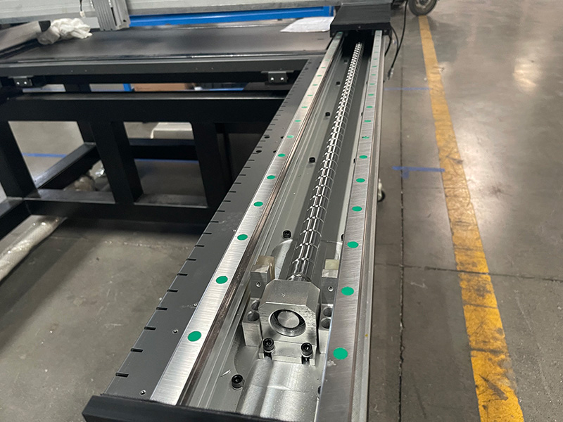 雙導軌、研磨滾珠絲杠傳動