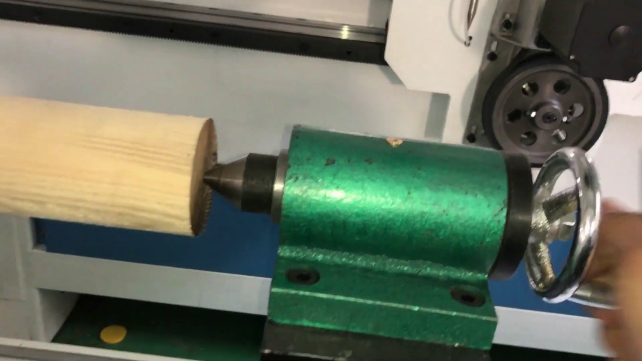 初學(xué)者如何使用帶有旋轉(zhuǎn)第四軸的數(shù)控雕刻機(jī)？