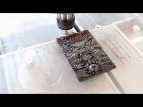 迷你數控雕刻機 6090 制作實木工藝品 迷你數控雕刻機 6090 制作實木工藝品